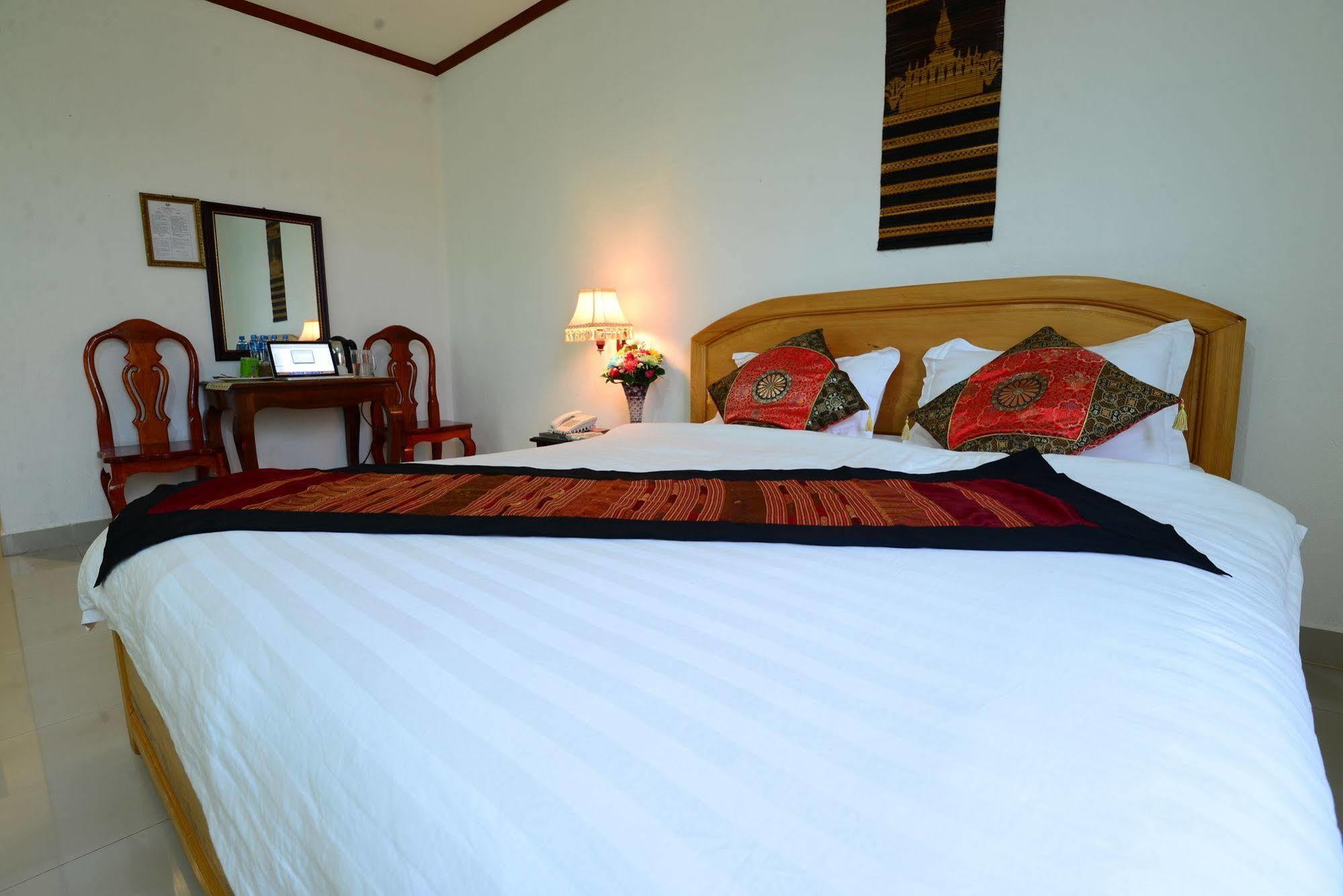 Douangpraseuth Hotel Wientian Zewnętrze zdjęcie