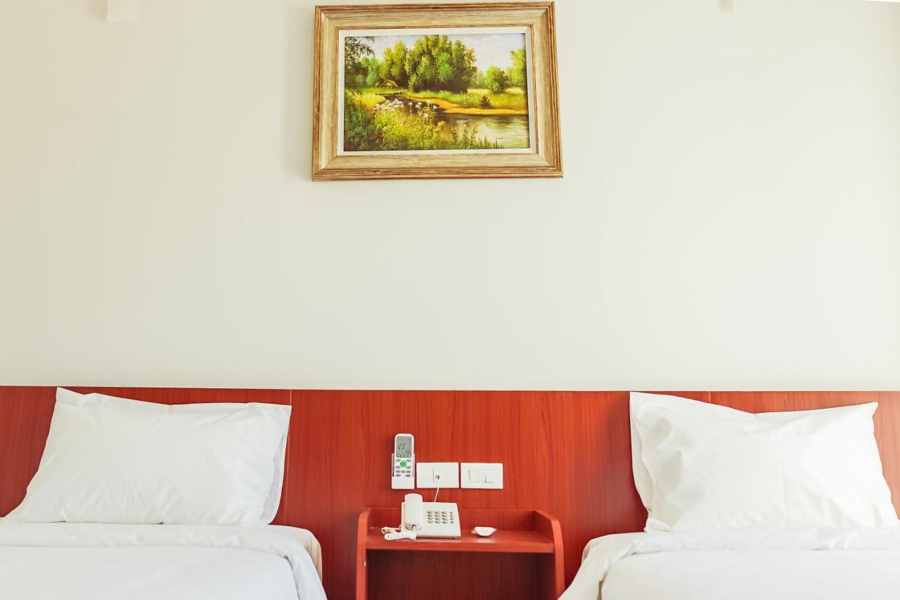 Douangpraseuth Hotel Wientian Zewnętrze zdjęcie
